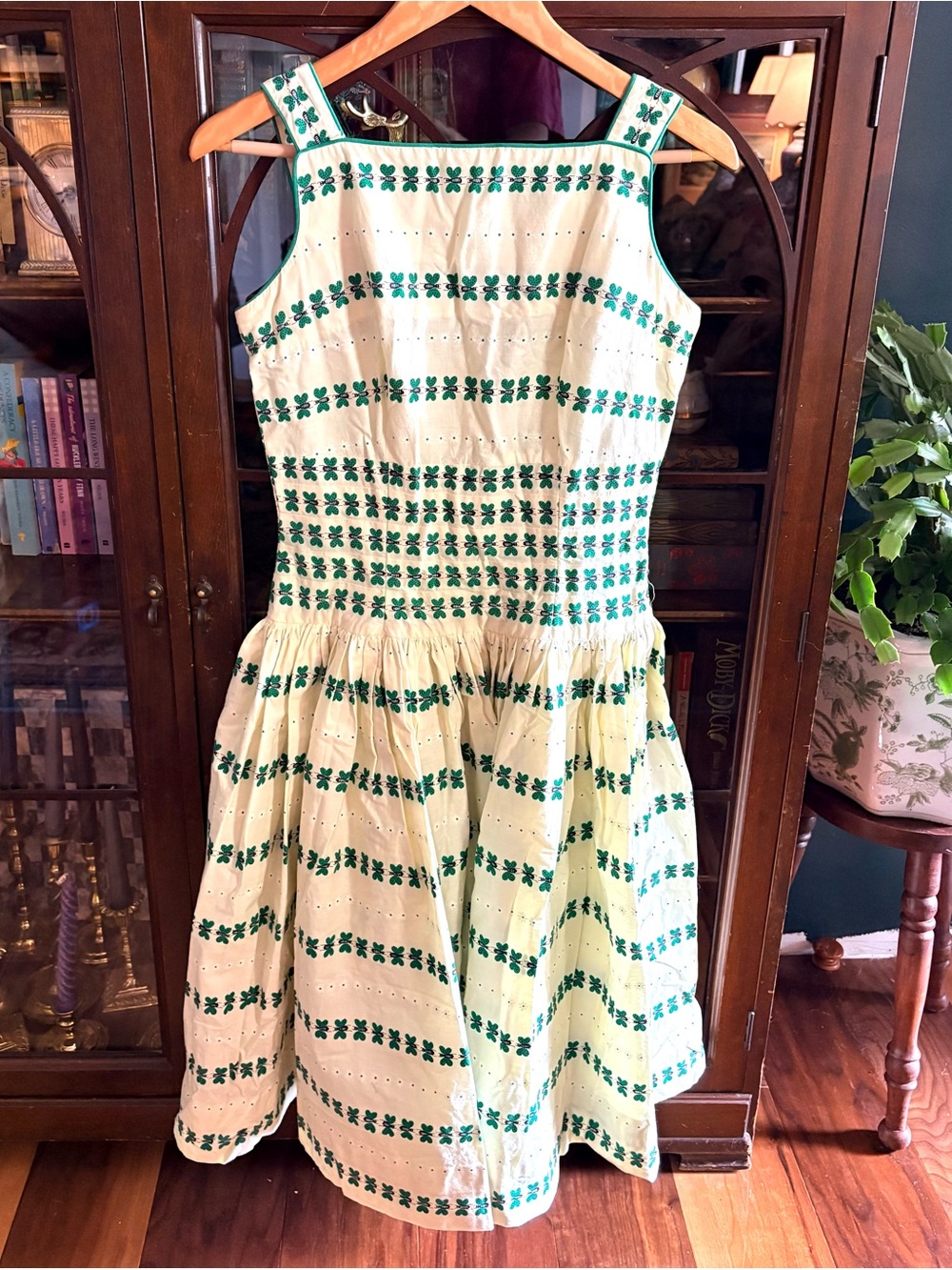 Vintage Handmade 1960s Ditsy Bug Fit ‘n Flare Sleeveless Sundress
